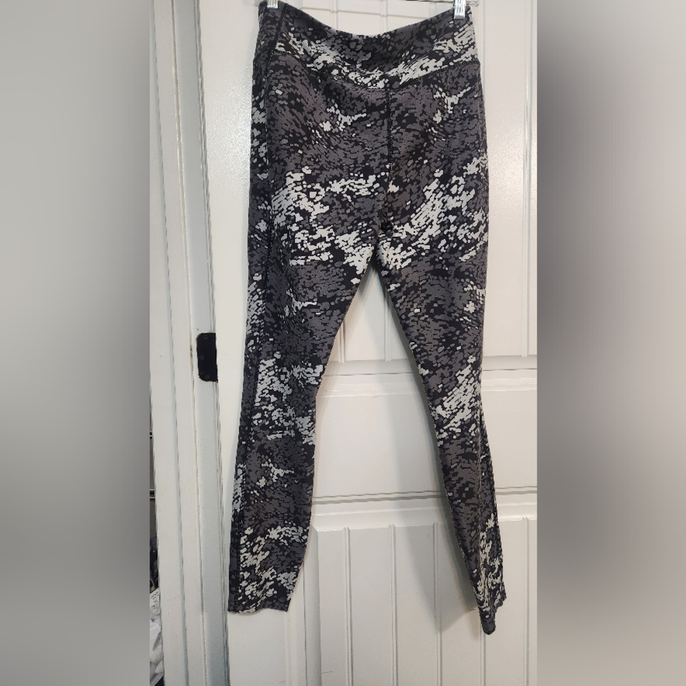 Nike Black and White Patterned Leggings